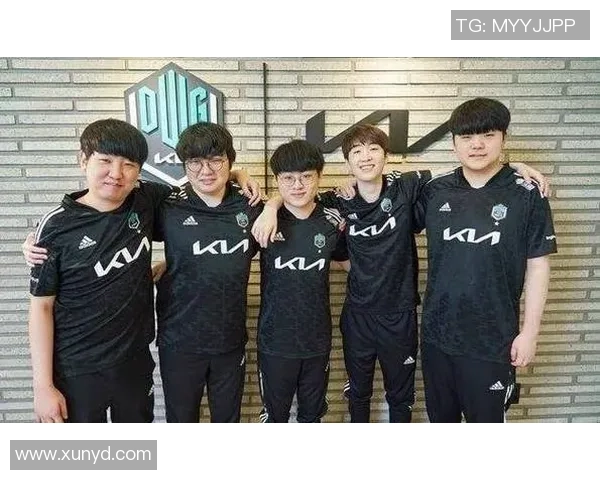 CSGO战术解析:深入探讨EDG在区域防守中的策略与执行 CSGO战术解析:深入探讨EDG在区域防守中的策略与执行